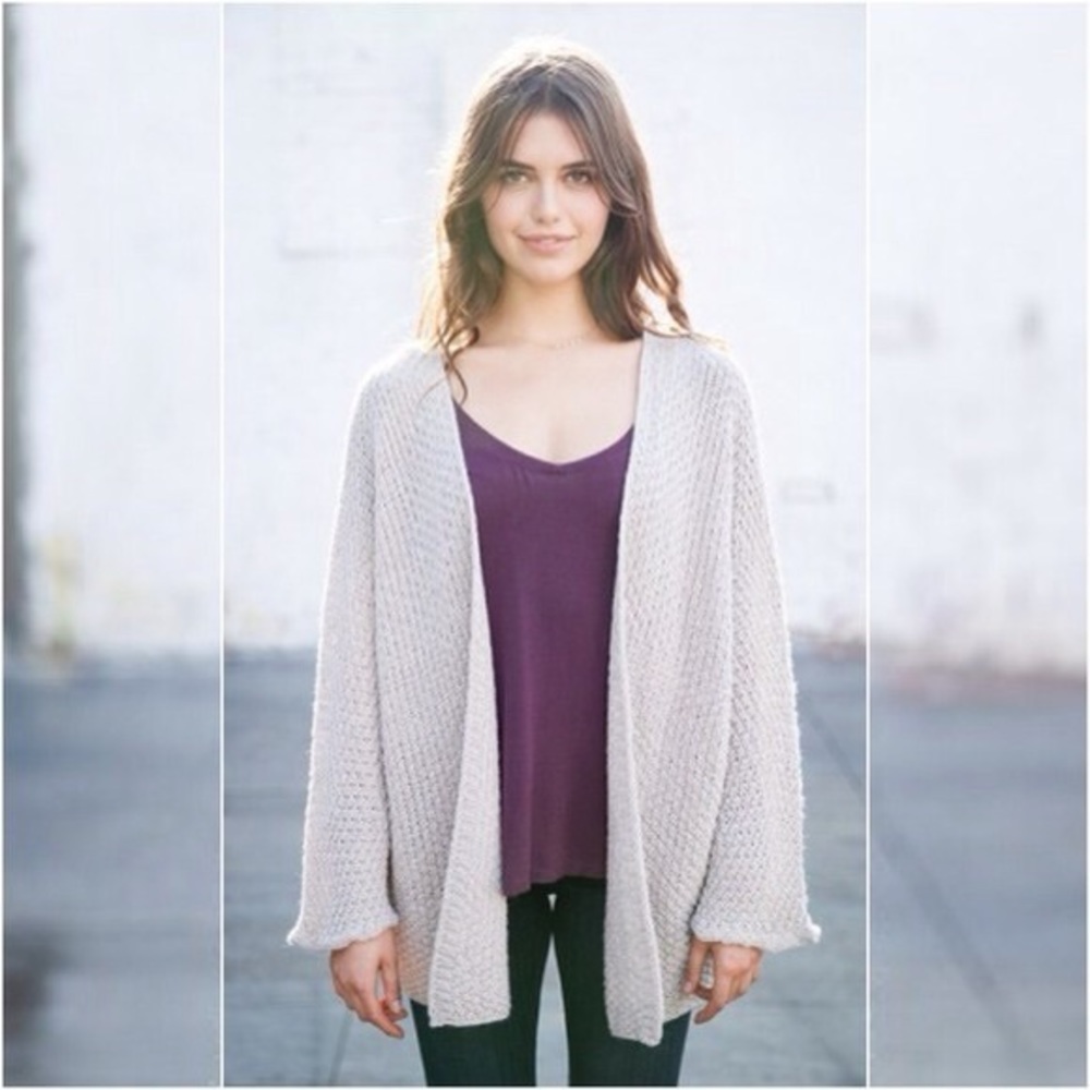 Brandy Melville Voltaire Cardigan